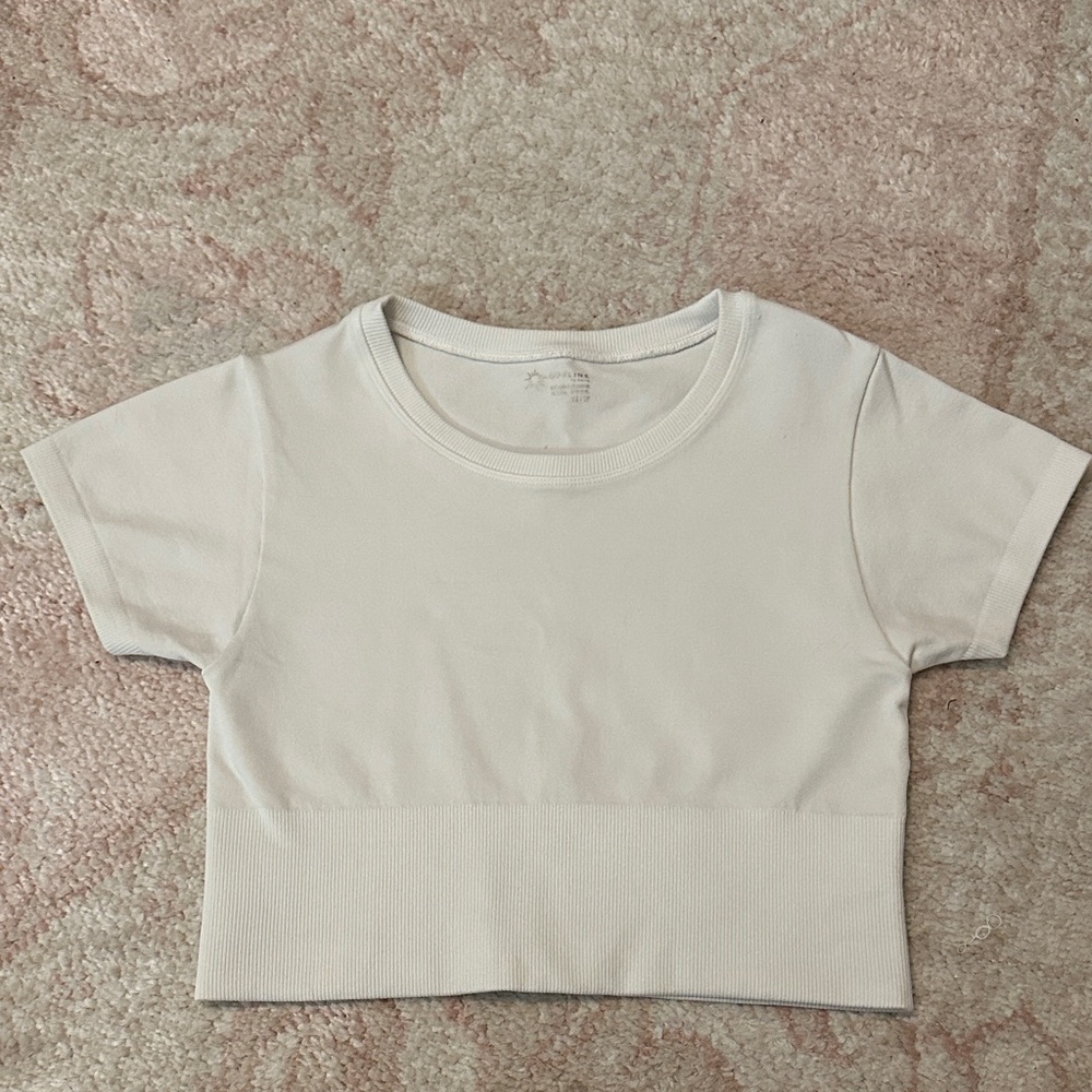 offline by aerie sidewalk seamless cropped t-shirt
